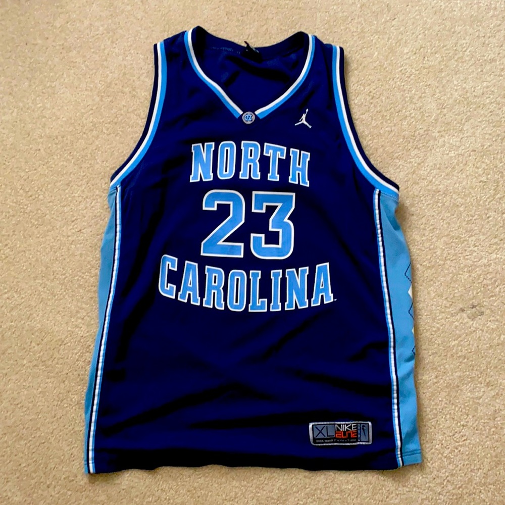 Michael Jordan #23 UNC basketball Jersey XL